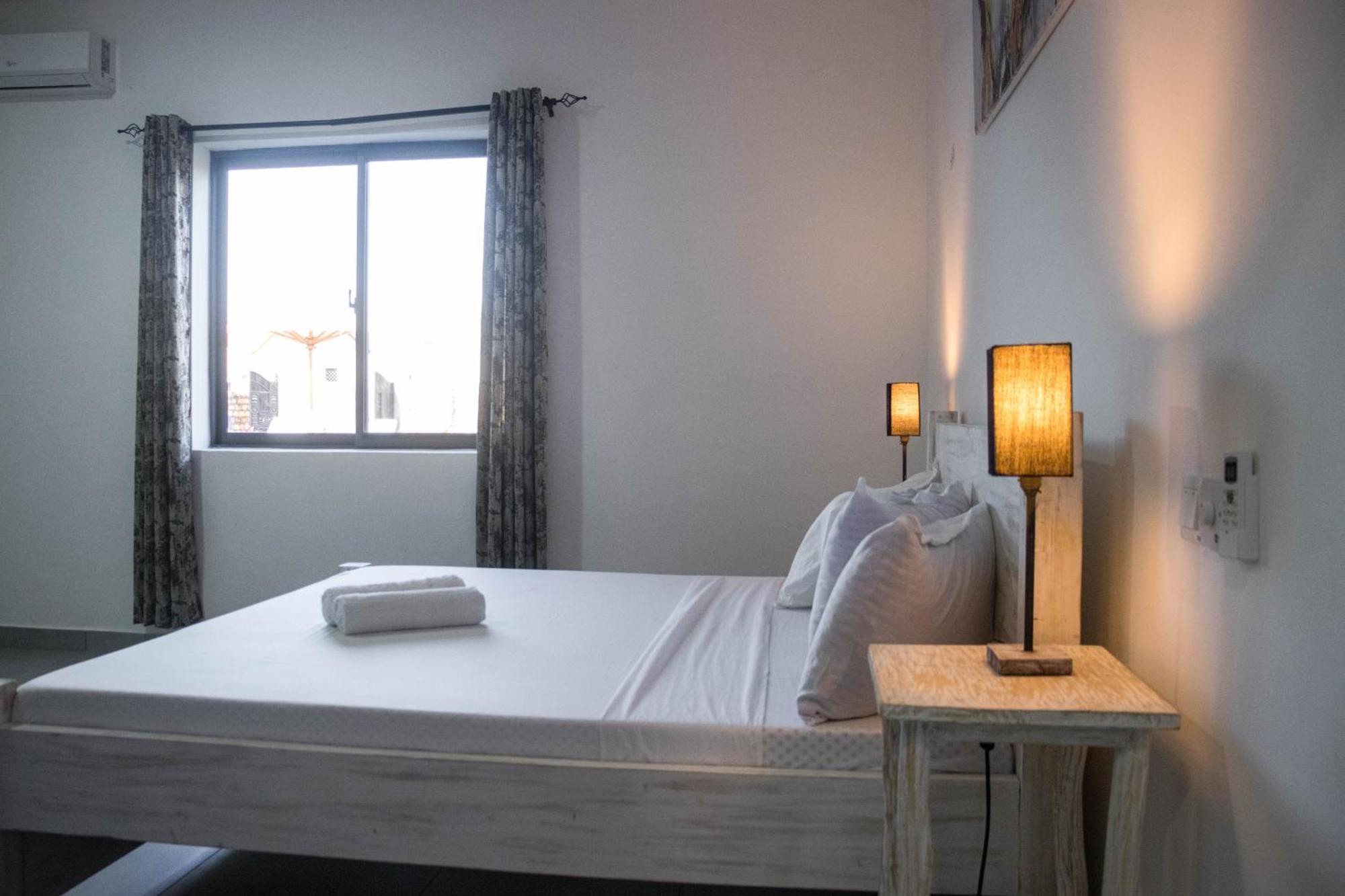 4 U Luxury Bungalows Diani ディアニ・ビーチ エクステリア 写真